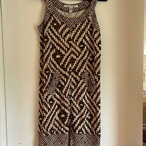 DIANE Von FURSTENBERG 100% Silk 💕Brown, White and Black Dress🌹Side Pocket’s